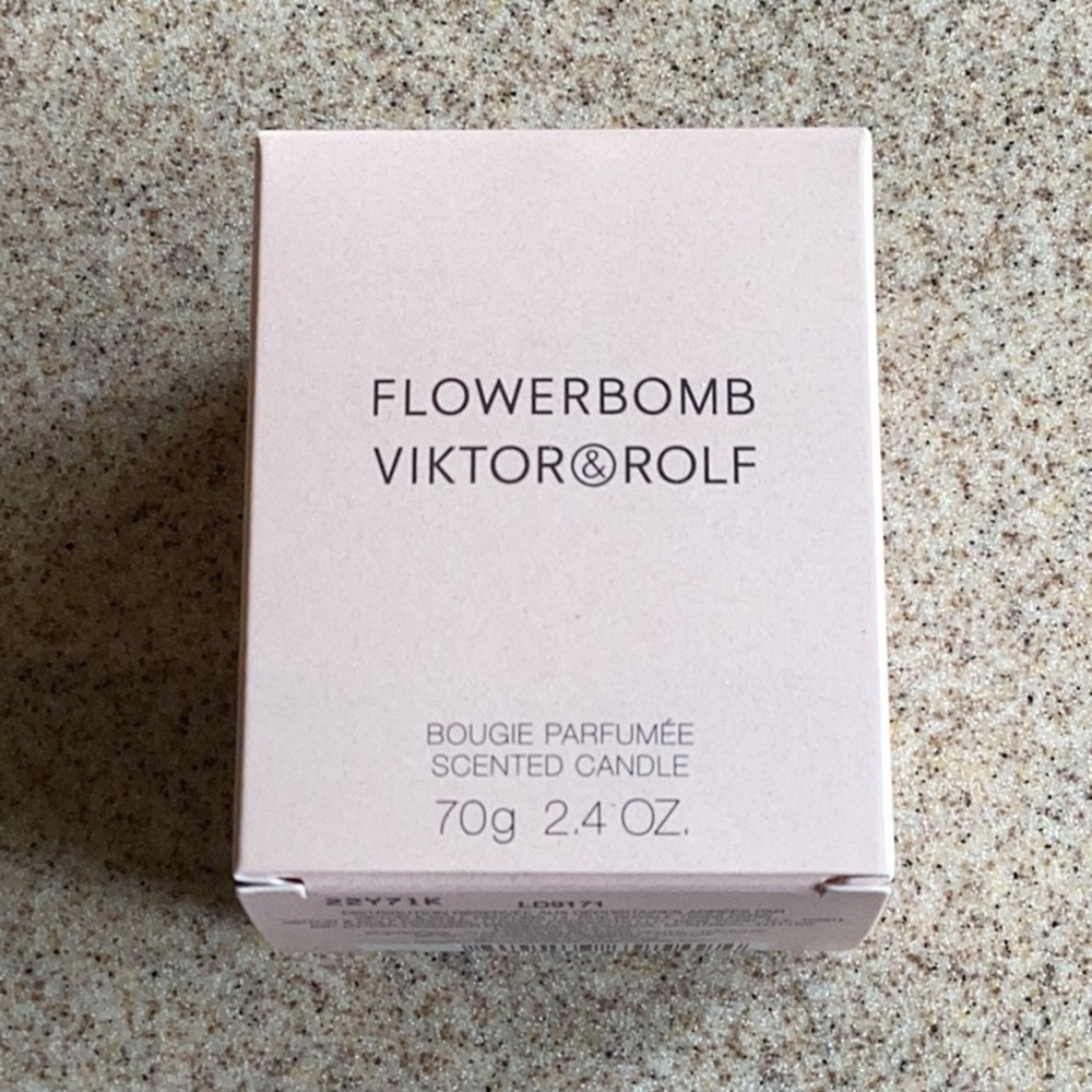 Viktor & Rolf Flowerbomb Scented Candle NEW IN BOX 70g/2.4 oz